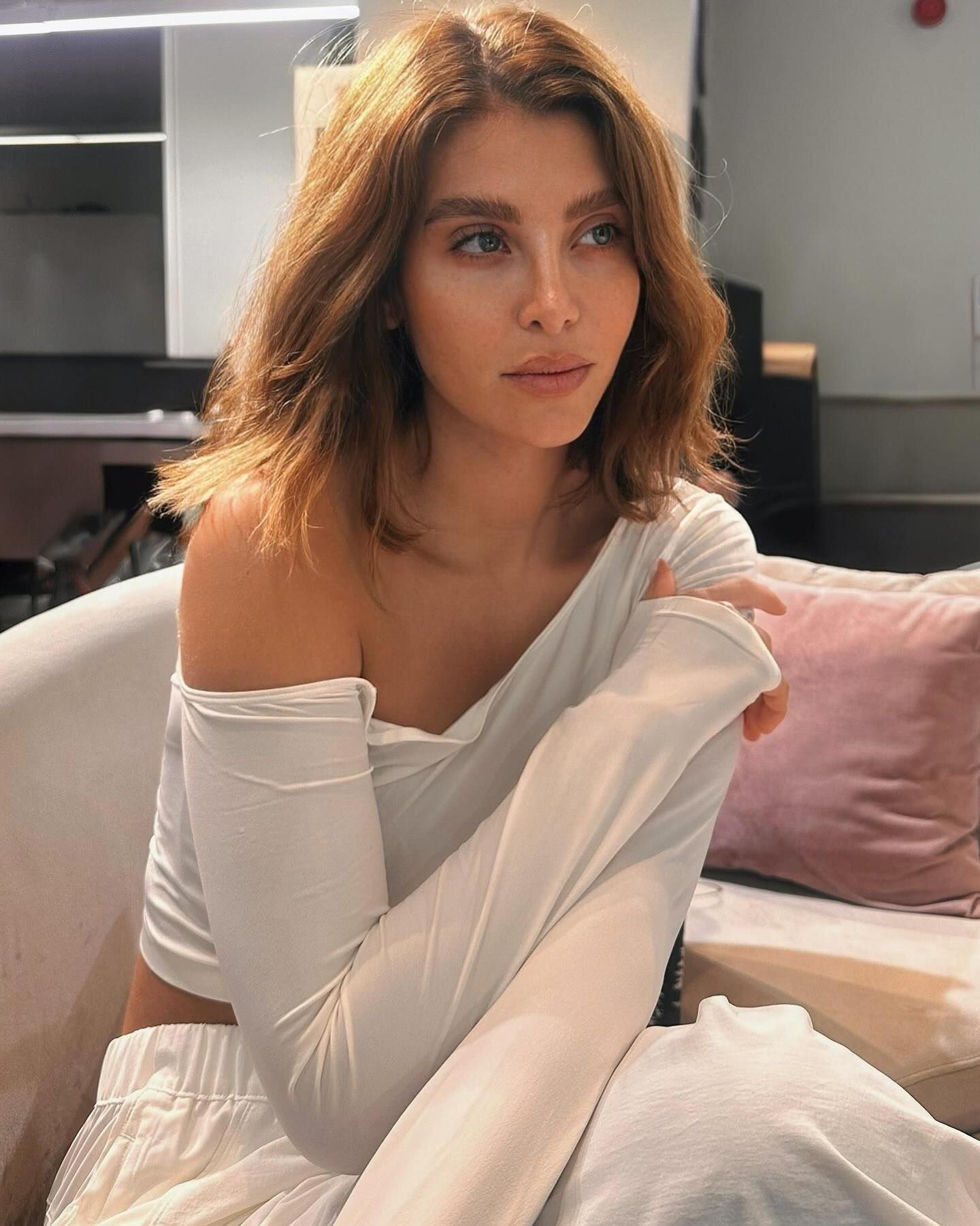 أبرز أعمال السورية نور على بعد تعاقدها على مسلسل مولانا مع تيم الحسن