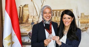 وزيرة التخطيط تُشارك في الاحتفال باليوم الأولمبي وتُكرم لاعبة مصر