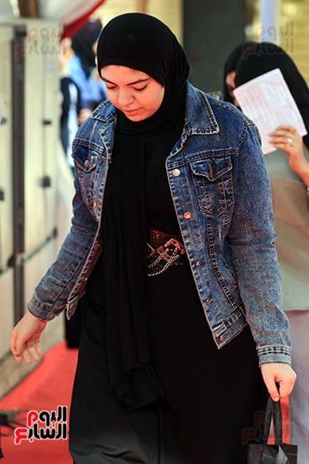 توافد طلاب الثانوية العامة النظام القديم على امتحان اللغة الأجنبية الثانية