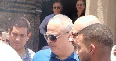 وصول جثمان محمد عبد المنعم لمسجد عمر مكرم استعدادا لتشييع جنازته