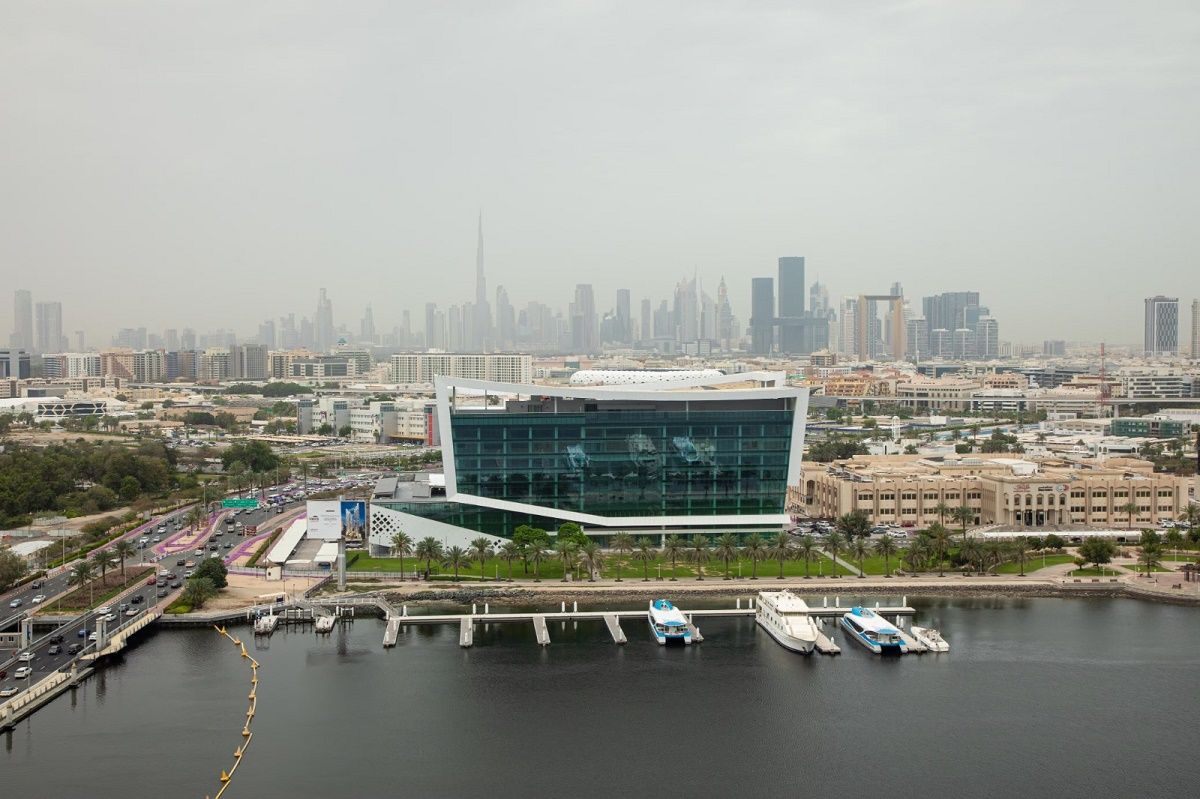 الامارات | إدانة 21 متهماً بدبي في أكبر قضايا استغلال تأشيرات الإقامة