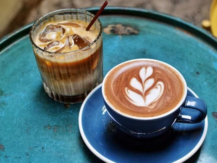 الامارات | المشروبات الساخنة أم الباردة .. أيهما أفضل في الصيف؟