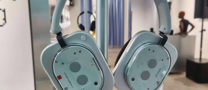 تكنولوجيا: تسريب فيديو يكشف لأول مرة عن سماعات Nothing Headphones (1)