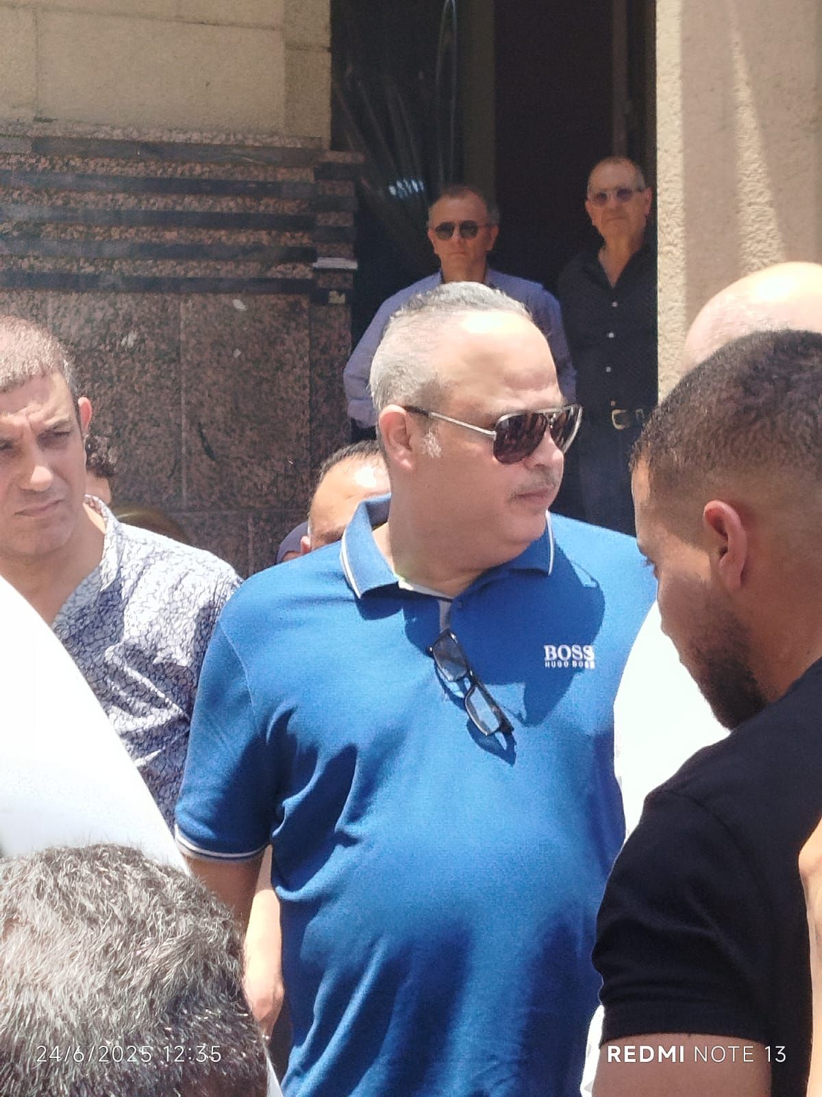 وصول جثمان محمد عبد المنعم لمسجد عمر مكرم استعدادا لتشييع جنازته