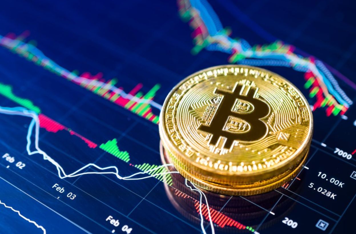 سعر البيتكوين يستوعب موجة بيع ضخمة دون الانهيار