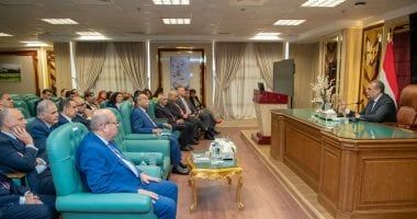 وزير الإنتاج الحربى يلتقى رؤساء البعثات الدبلوماسية والقنصلية المصرية بالخارج