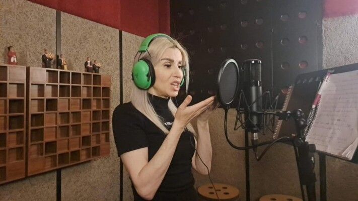 أنطوانيت صعيب تخلد ذكرى شقيقها طوني بأغنية "بغيابك يا خيي"