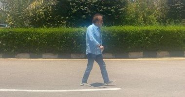 محمد فوزي وبوسي شلبي أول الحضور في جنازة عماد محرم