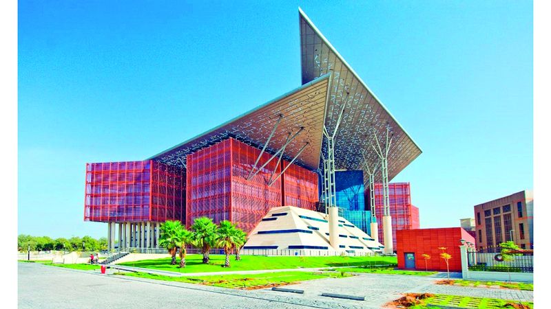 الامارات | المؤبد والإبعاد لعصابة مخدرات يديرها شخص خارج الدولة