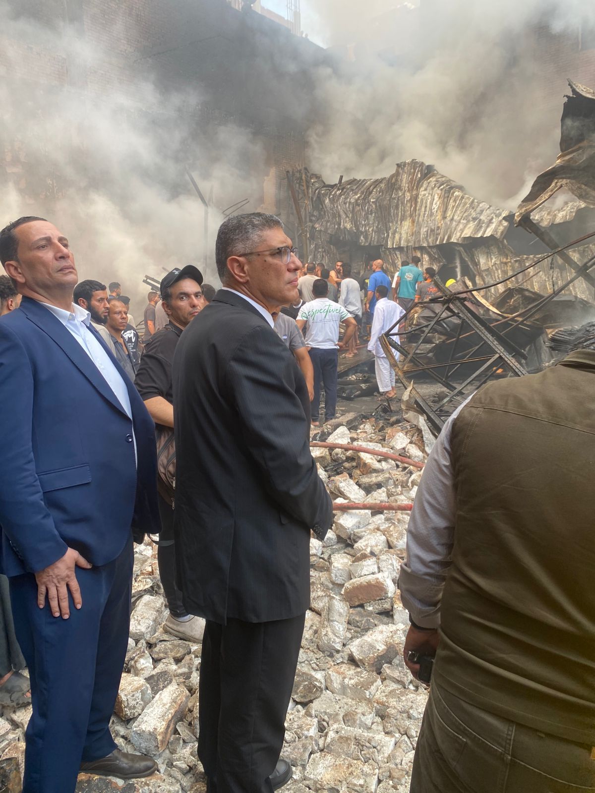 محافظ الجيزة: السيطرة على حريق مخزن البراجيل دون وقوع أى إصابات