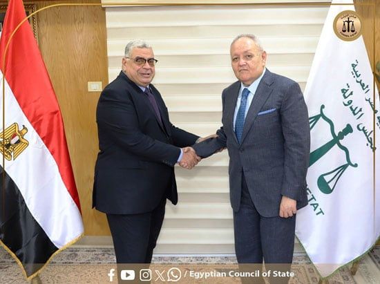 المستشار أحمد عبود يهنئ خليفته المستشار أسامة شلبى بتولى رئاسة مجلس الدولة