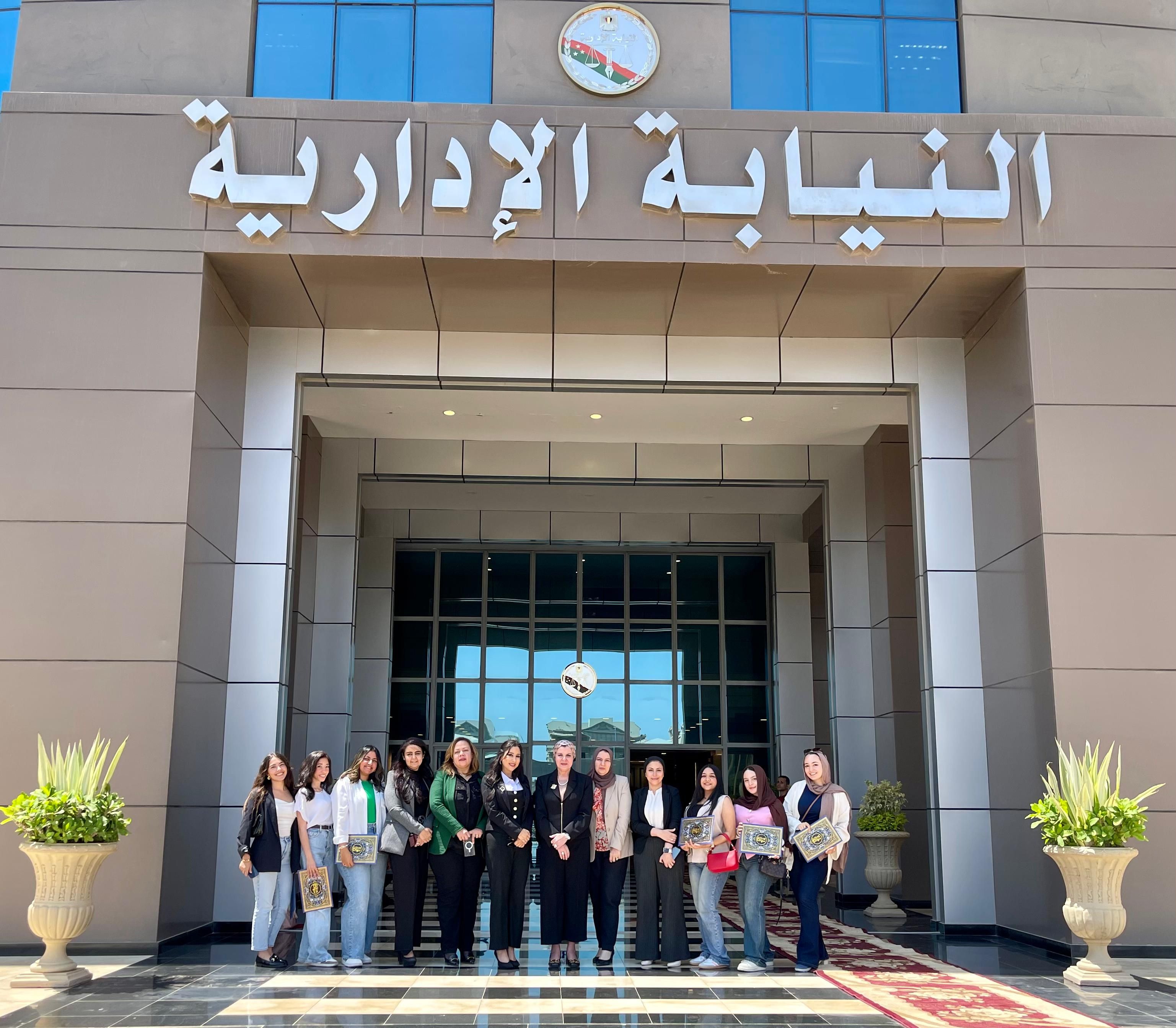 النيابة الإدارية تكرم طالبات شاركن فى مشروع تخرج بعنوان "حضارة بلا حواجز"