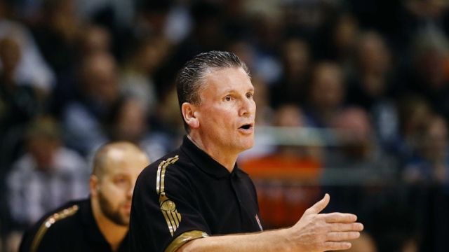 الامارات | الأميركي جوي مدرباً جديداً لمنتخب السلة السوري