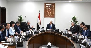 مدبولى يستعرض نتائج تعاون جامعة أكسفورد ومستشفى 500500 لتطوير علاج السرطان