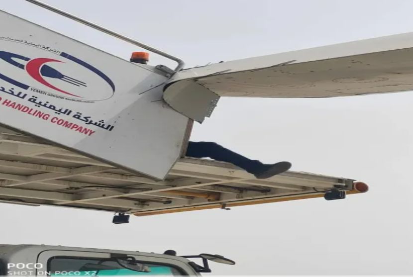 في مطار عدن...بيان لطيران اليمنية بشأن مصير الطائرة التي تعرضت لحادث اصطدام