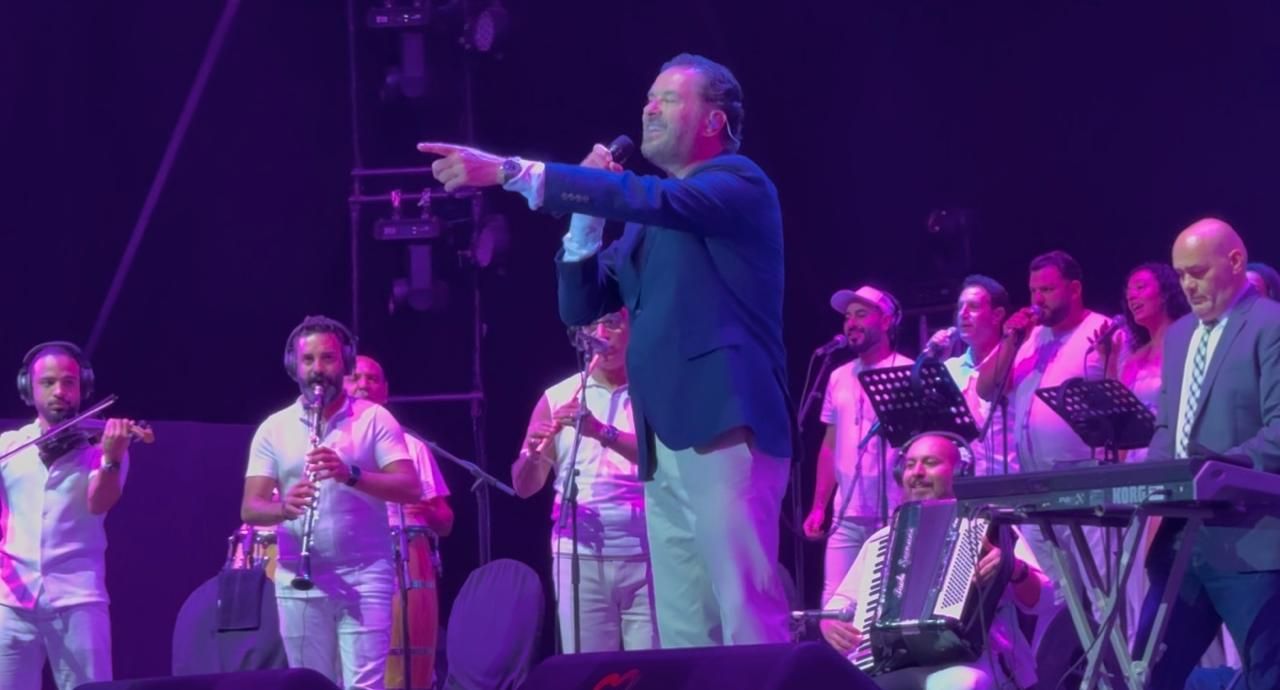 الجمهور يتفاعل ويردد مع راغب علامة "مغرم يا ليل" فى حفله بموازين.. صور