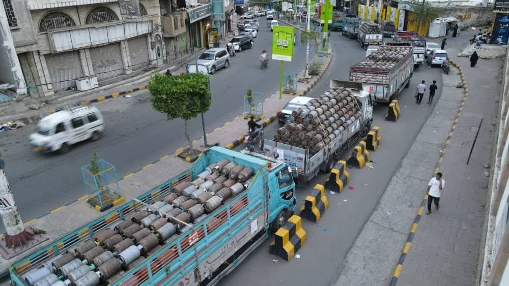 تعز.. رفع اعتصام وكلاء الغاز بعد تشكيل لجنة للنظر في مطالبهم