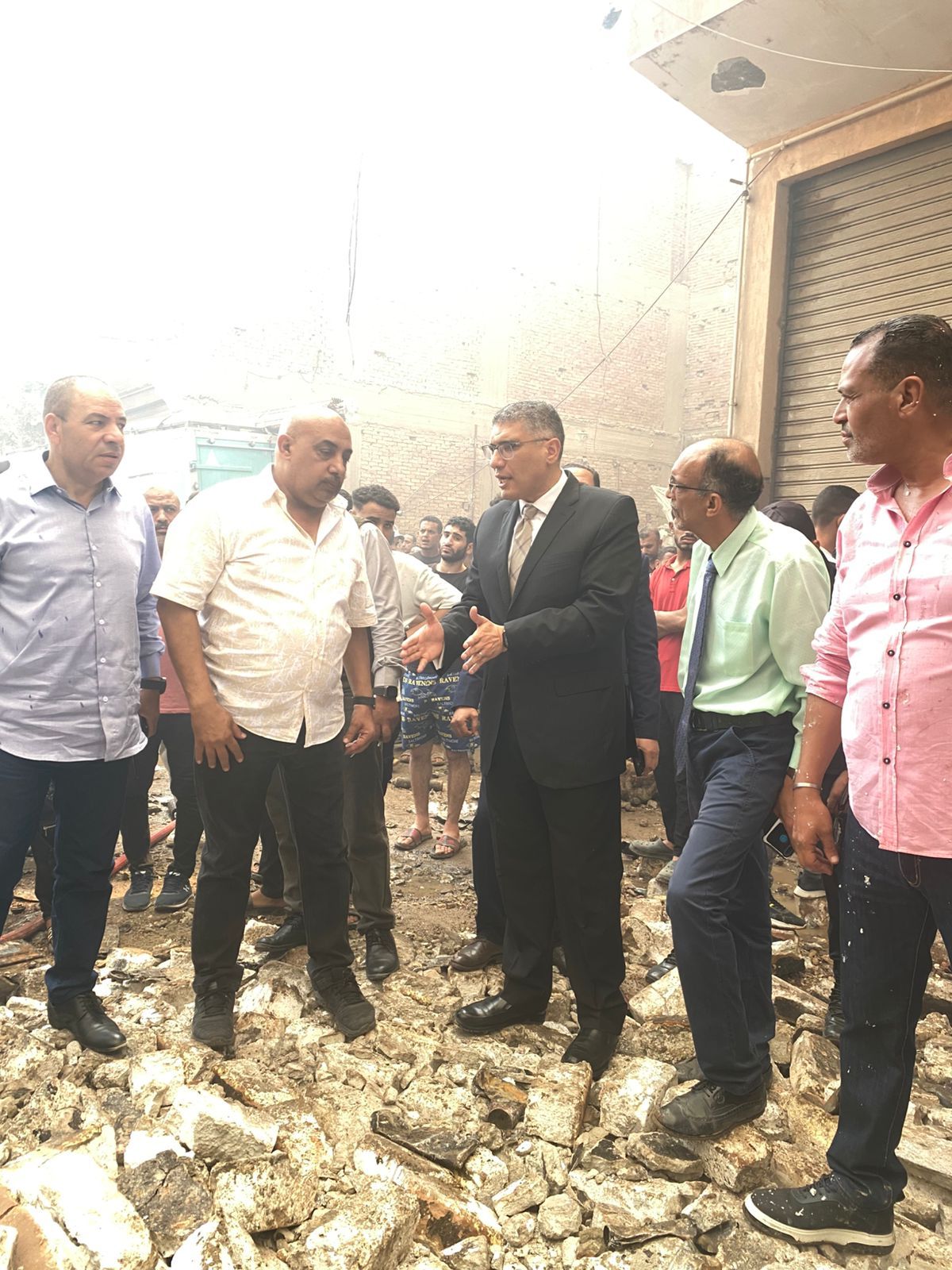 محافظ الجيزة: السيطرة على حريق مخزن البراجيل دون وقوع أى إصابات