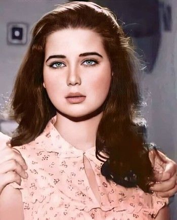 ممثلة مصرية أعجب بها الأسطورة البرازيلي بيليه وكاد أن يتزوجها !