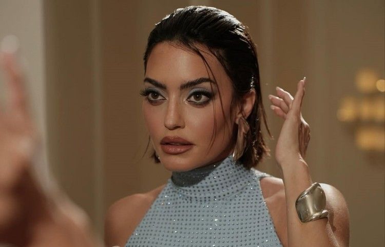 كارن وازن تحتفل باليوم العالمي للبهاق برسالة جمالية مؤثرة