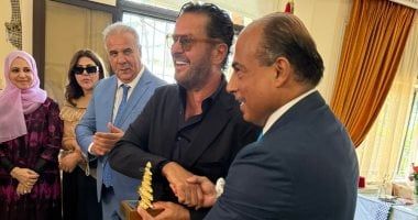 استقبال حافل.. تكريم النجم راغب علامة من سفير لبنان بالمغرب.. صور