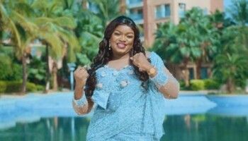 ضد التوقعات .. فنانة عالمية تختار العودة إلى المقاعد الدراسية