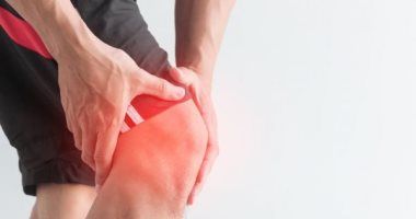 لو عندك آلام الركبة.. نصائح لحماية مفاصلك