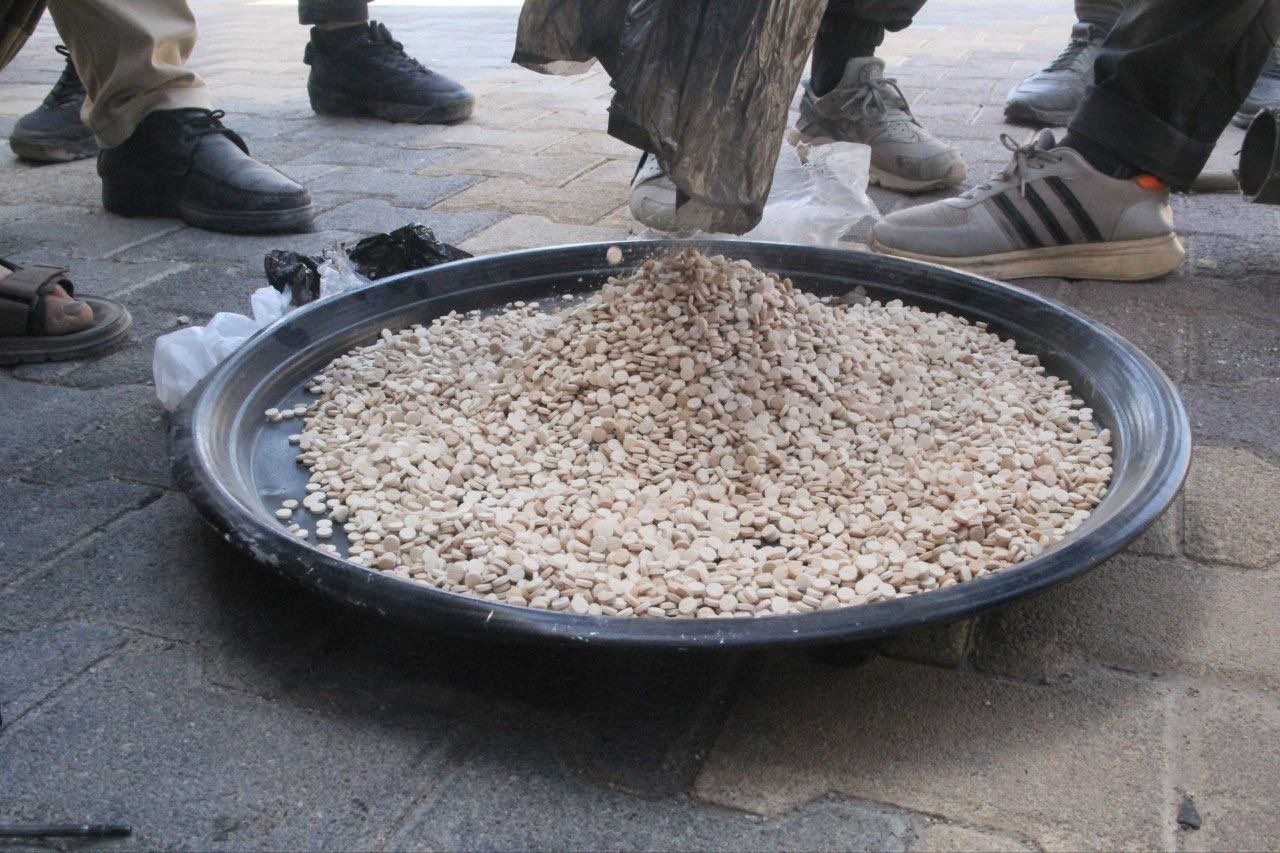 السعودية | المملكة ممثلة بوزارة الداخلية تُسهم في إحباط محاولة تهريب أكثر 200 ألف قرص إمفيتامين بالتنسيق مع “الداخلية السورية”