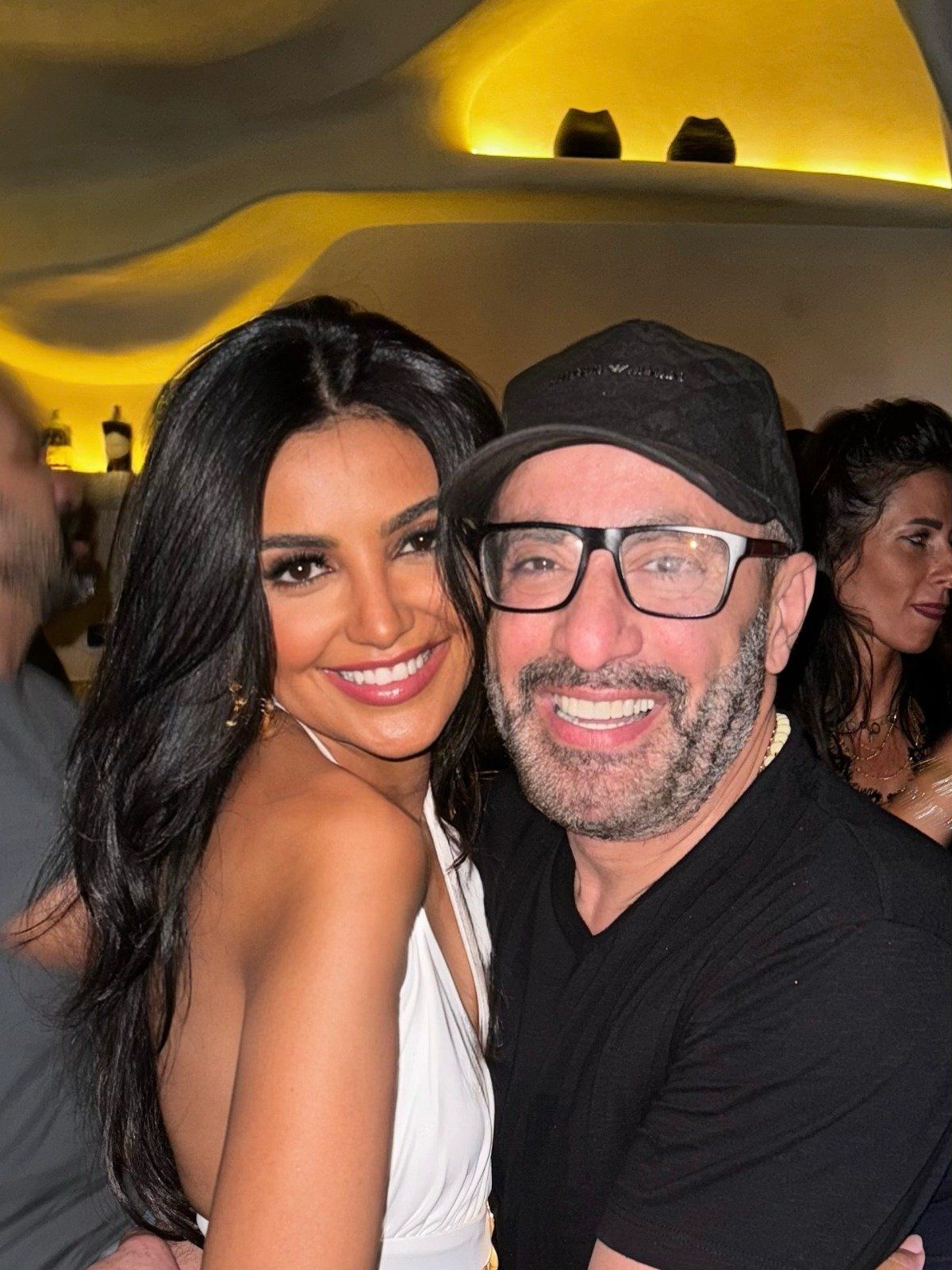 أحمد السقا ونور النبوى وتارا عماد يحتفلون بعيد ميلاد المصورة شيرين شيحة.. صور