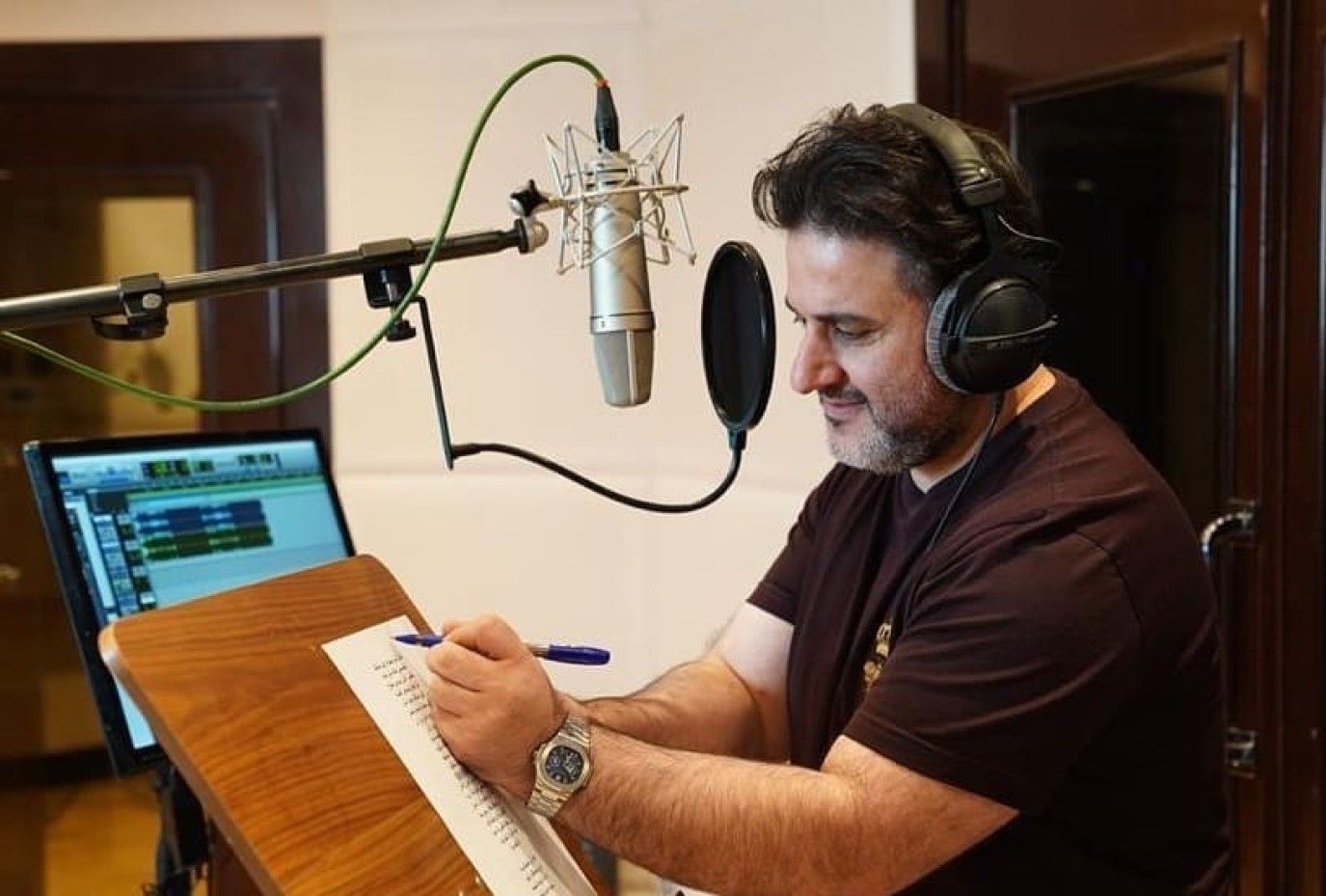 ملحم زين يحتفل بذكرى زواجه من تماني البيض ويوجه لها رسالة رومانسية: 17 سنة حب وحياة حلوة