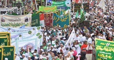 انطلاق موكب الطرق الصوفية احتفالا برأس السنة الهجرية بمشاركة الآلاف