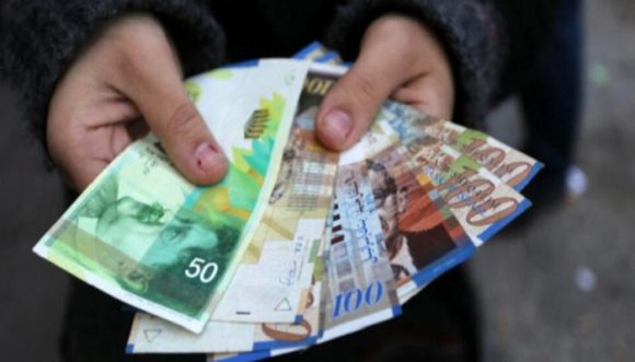 غُربال العمولة الكبيرة يُقزم المساعدات النقدية للنساء