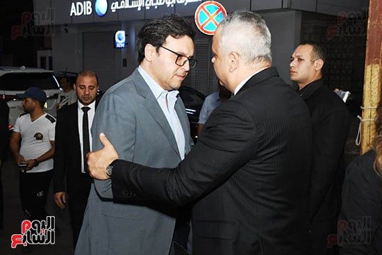 مصطفى كامل وعلى الحجار ولؤى وهاني رمزى فى عزاء والد تامر عبد المنعم (صور)