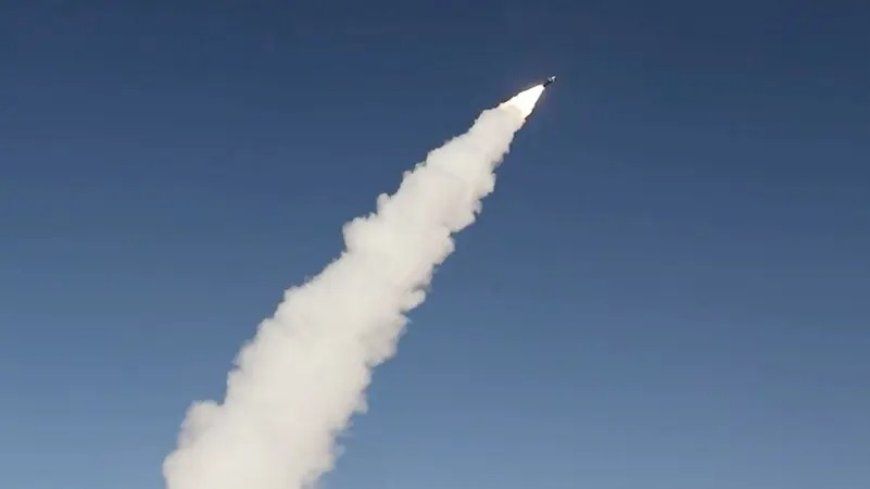 إسرائيل تعترض صاروخاً باليستياً أطلقه الحوثيون