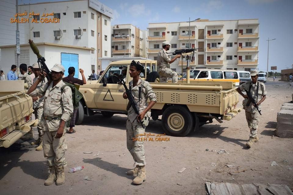 أمن عدن يوقف ضباطًا في اقتحام مسجد المنصورة ويبرر "التحريض وإساءة استخدم المنابر مخالفة للقانون"