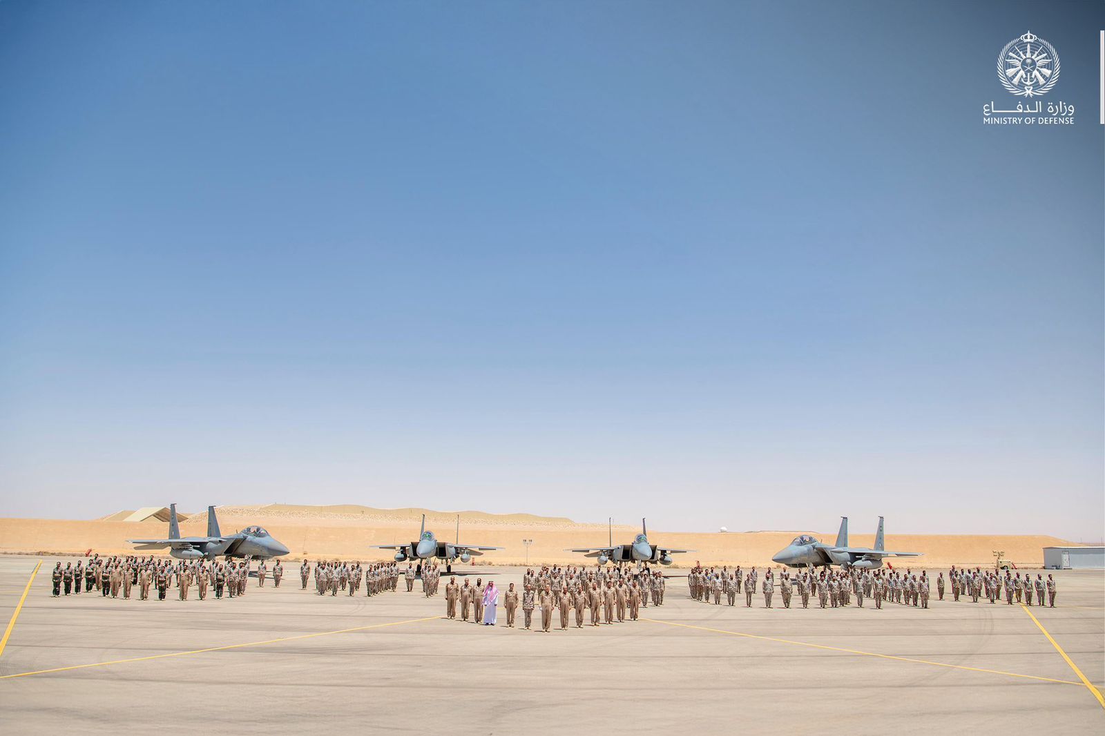 قائد القوات الجوية يدشّن السرب الـ15 المقاتل بقاعدة الجوف الجوية ..صور