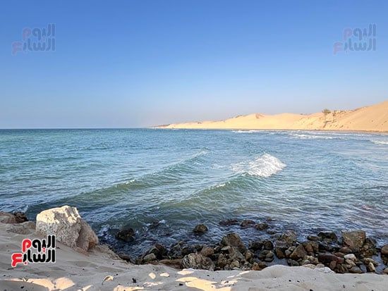 "حوض الجزيرة".. جوهرة طبيعية على شاطئ الريسة فى العريش (صور)
