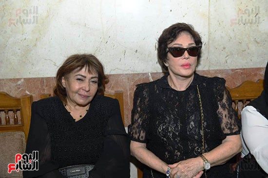 وزير الثقافة ولبلبة وخالد جلال والبلشى فى عزاء محمد عبد المنعم