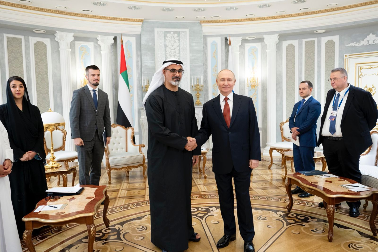 الامارات | ولي عهد أبوظبي يلتقي الرئيس الروسي في العاصمة البيلاروسية مينسك