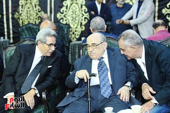 مصطفى كامل وعلى الحجار ولؤى وهاني رمزى فى عزاء والد تامر عبد المنعم (صور)