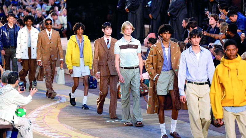 الامارات | بساطة وهدوء في اليوم الأول من «باريس للموضة الرجالية»