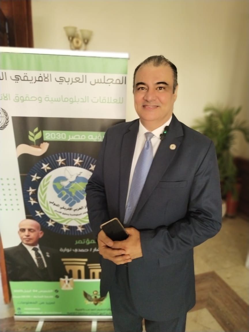 منح الدكتوراة الفخرية للمستشار عصام موريس فرج تقديرًا لريادته في الذكاء الاصطناعي