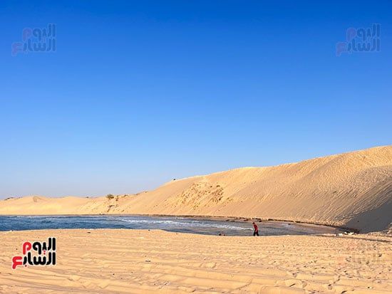 "حوض الجزيرة".. جوهرة طبيعية على شاطئ الريسة فى العريش (صور)
