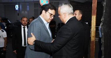 وزير الثقافة ولبلبة وخالد جلال والبلشى فى عزاء محمد عبد المنعم