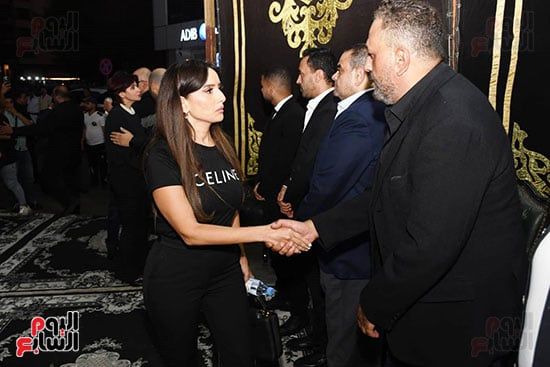 وزير الثقافة ولبلبة وخالد جلال والبلشى فى عزاء محمد عبد المنعم