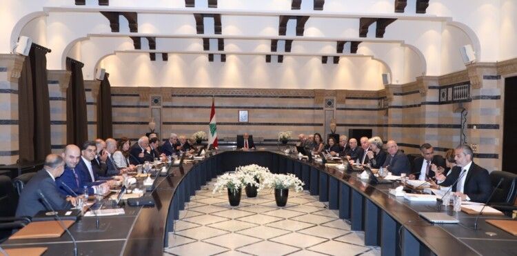 بدء جلسة مجلس الوزراء في السراي الحكومي