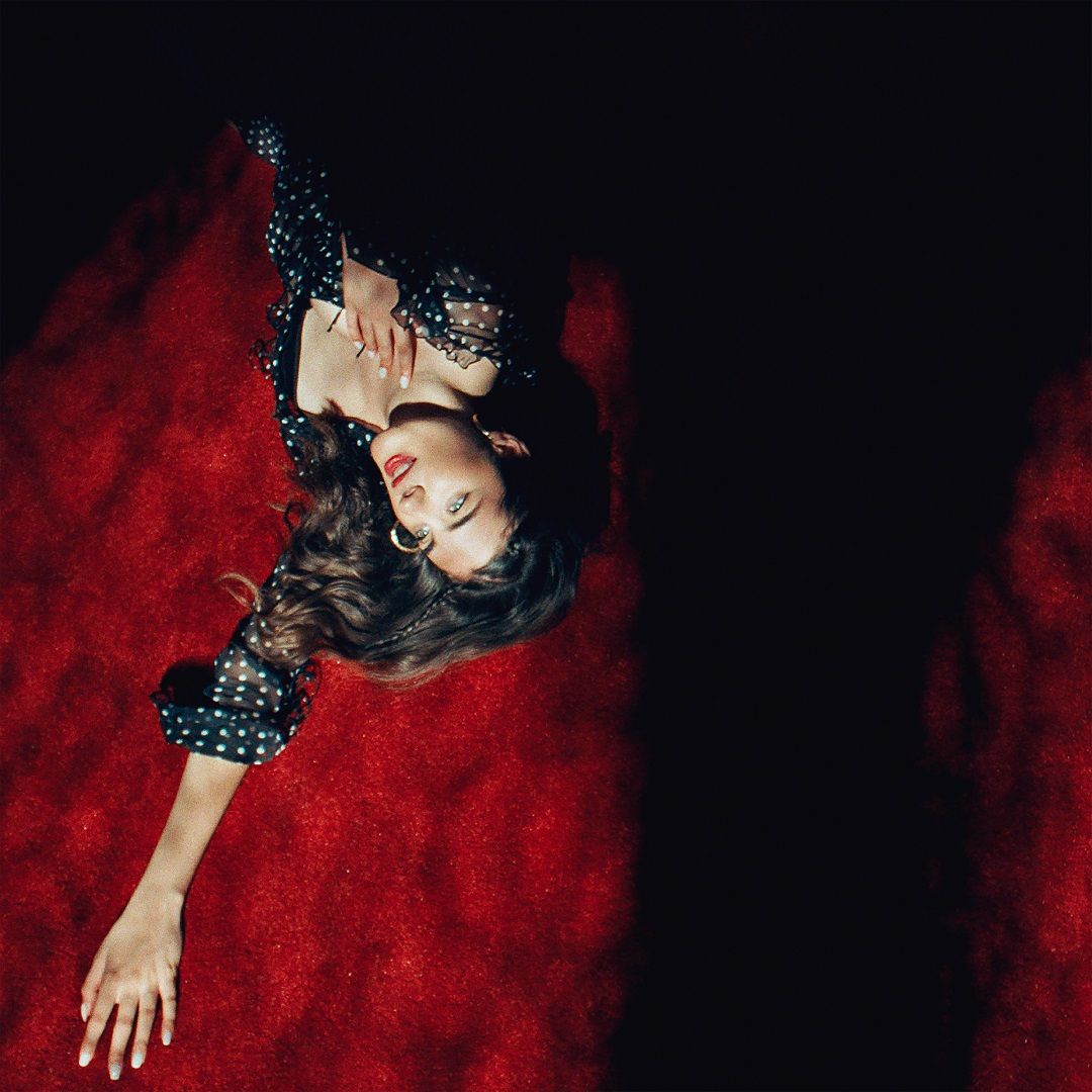 الفنانة المغربية تيليلا: في "Beaucoup" أخاطب كل من يحمل المشاعر والأحاسيس..