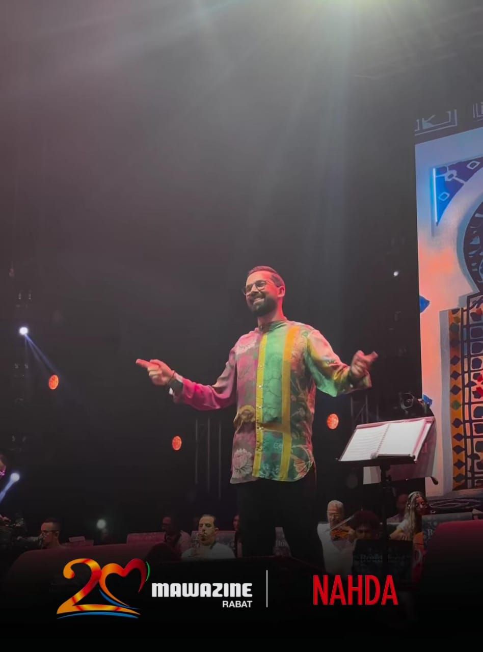 جمهور غفير فى حفل بودشارت يغنون ويرقصون معه على مسرح موازين