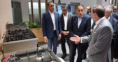 رئيس الوزراء يفتتح مصنعا للأجهزة المنزلية ومستودعا لإحدى الشركات الرائدة بأفريقيا