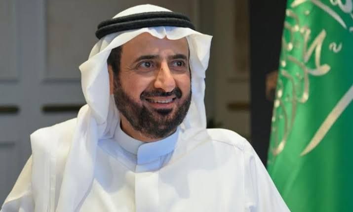 وزير الحج والعمرة يُمنَح وسام “شخصية العام الهجري” على المستوى الدولي من ماليزيا